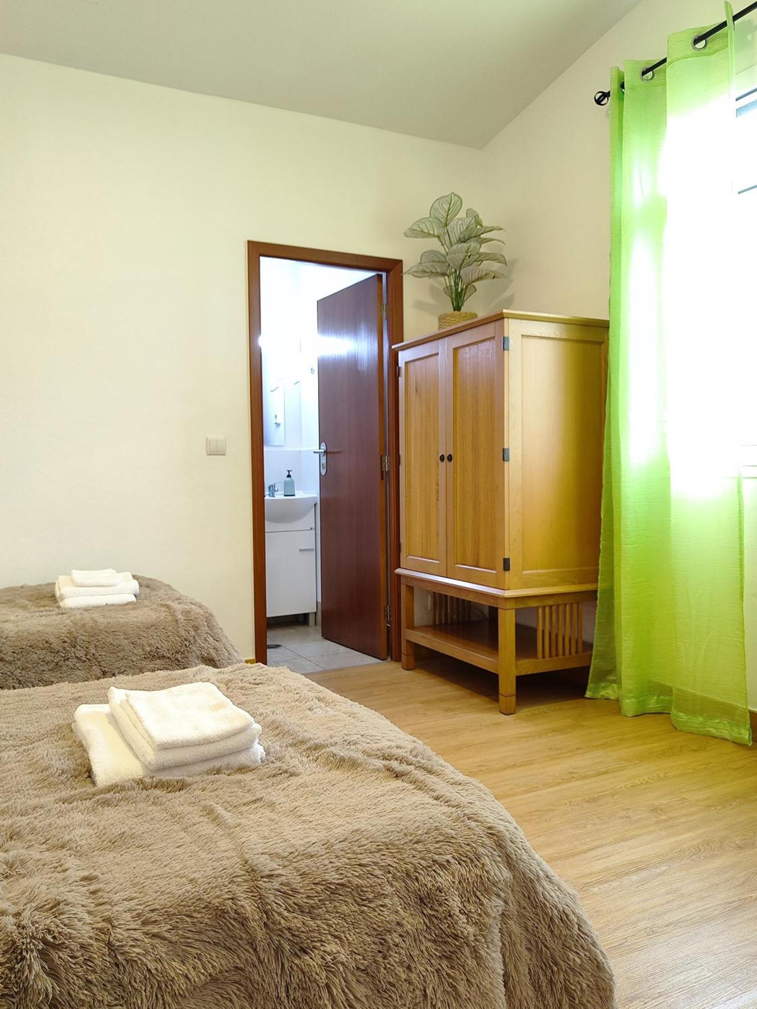 Gateone Al Airport View House Villa Машику Екстериор снимка